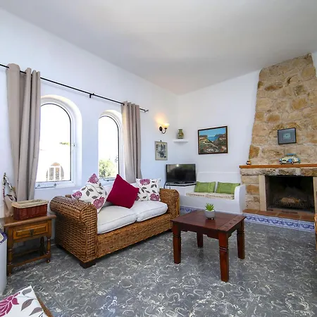 Semesterbostad Carolina By Interhome